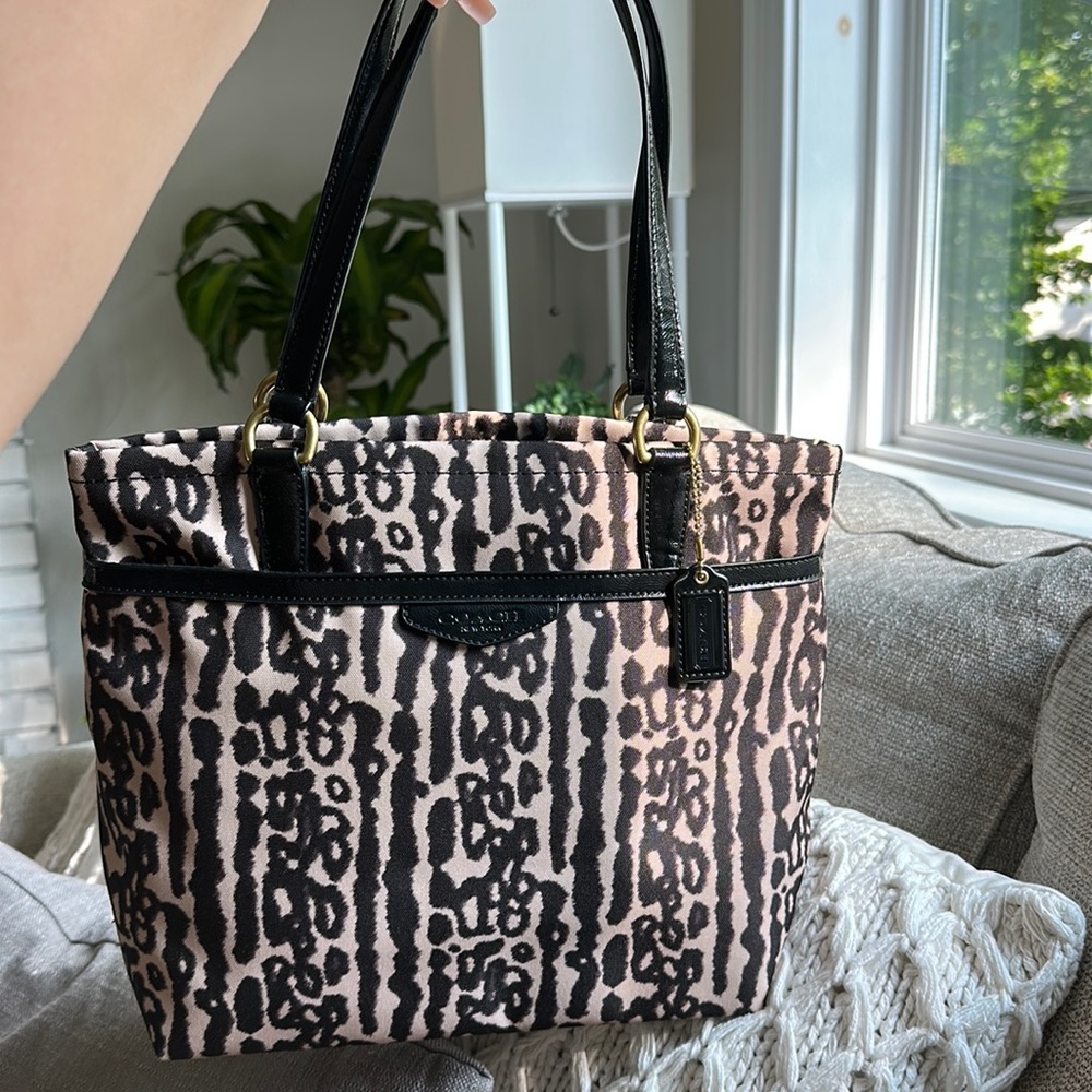 Shoulder bag
